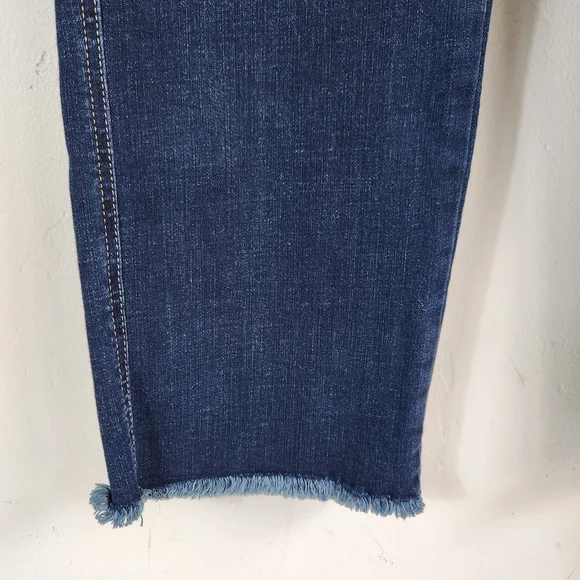 NYDJ Marilyn Straight Leg Jeans Patch Pockets Size 8. B13 - Picture 4 of 13